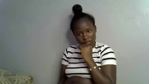 Queen online show from 03/11/26, 12:22