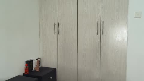 Angelina online show from 12/17/25, 09:04