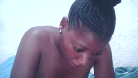 ebony_candy1998 online show from 02/12/25, 07:13