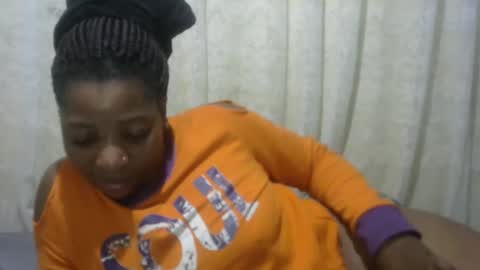 ebony_candy1998 online show from 05/18/26, 06:14