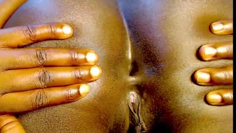 Snapshot of ebony_choco2 chatting on 01/16/25, 05:44 ebony choco2 online show from 01/16/25, 05:44