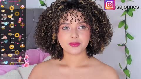 Snapshot of ebony_curly2 chatting on 02/08/25, 11:02 isa online show from 02/08/25, 11:02