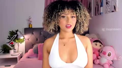 Snapshot of ebony_curly2 chatting on 08/01/26, 09:35 isa online show from 08/01/26, 09:35