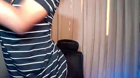 Snapshot of ebony_enchantress chatting on 03/02/26, 11:33 BEA DONT FORGET TO FOLLOW ME online show from 03/02/26, 11:33