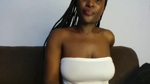 ebony online show from 10/12/25, 08:52