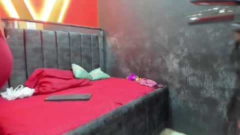 Snapshot of ebony_hard_sex chatting on 10/28/25, 01:14 ebony_hard_sex online show from 10/28/25, 01:14