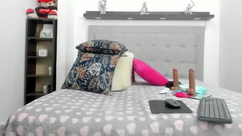 Snapshot of ebony_hot_sex1 chatting on 02/19/25, 11:38 linda online show from 02/19/25, 11:38