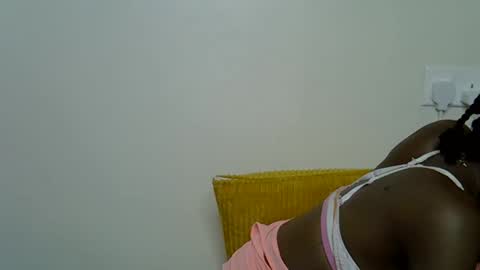 Snapshot of ebony_j chatting on 05/09/26, 08:03 ebony_j online show from 05/09/26, 08:03