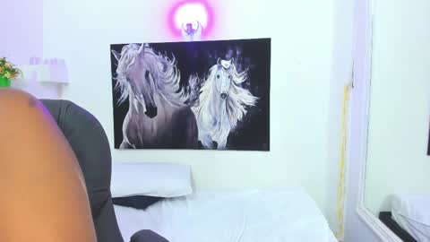 Snapshot of ebony_katterin chatting on 02/15/25, 10:21 ebony_katterin online show from 02/15/25, 10:21