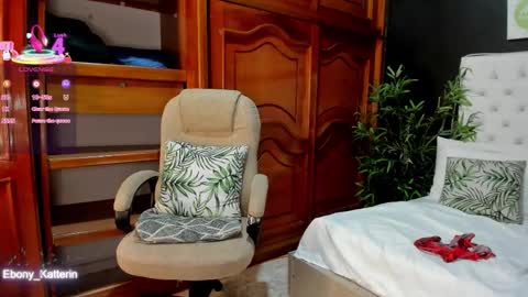 ebony_katterin online show from 01/07/26, 10:51