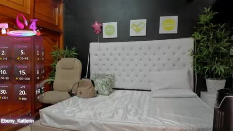Snapshot of ebony_katterin chatting on 05/30/26, 11:07 ebony_katterin online show from 05/30/26, 11:07