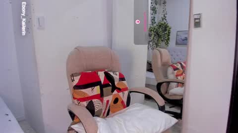 Snapshot of ebony_katterin chatting on 05/31/26, 06:09 ebony_katterin online show from 05/31/26, 06:09