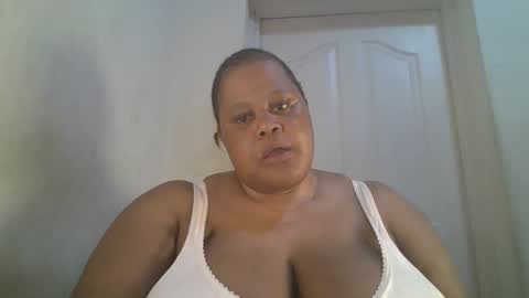 Snapshot of ebony_magixs chatting on 09/26/25, 05:55 ebony_magixs online show from 09/26/25, 05:55