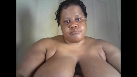 Snapshot of ebony_magixs chatting on 10/12/25, 02:21 ebony_magixs online show from 10/12/25, 02:21