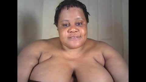 Snapshot of ebony_magixs chatting on 10/20/25, 07:36 ebony_magixs online show from 10/20/25, 07:36