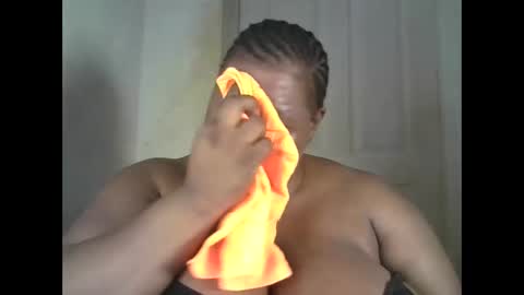 Snapshot of ebony_magixs chatting on 10/25/25, 07:08 ebony_magixs online show from 10/25/25, 07:08