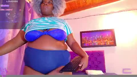 Snapshot of ebony_neighbormoans chatting on 06/22/26, 03:47 LINA online show from 06/22/26, 03:47
