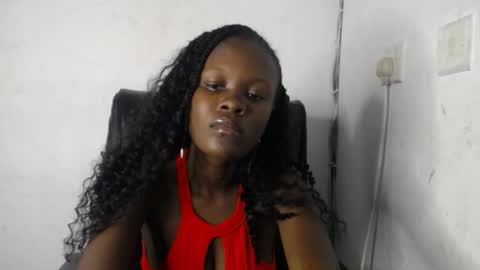 Snapshot of ebony_petitegirl chatting on 04/07/26, 07:36 Lilly online show from 04/07/26, 07:36