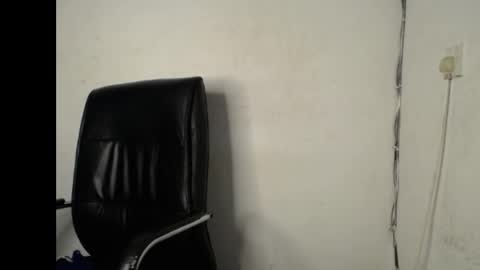 Snapshot of ebony_petitegirl chatting on 04/23/26, 09:06 Lilly online show from 04/23/26, 09:06