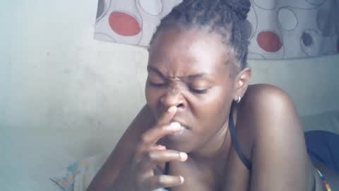 Snapshot of ebony_phoenix12 chatting on 10/13/25, 05:13 ebony_phoenix12 online show from 10/13/25, 05:13