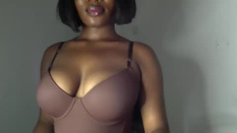 Snapshot of ebony_pussy98 chatting on 03/23/26, 07:51 delilah online show from 03/23/26, 07:51