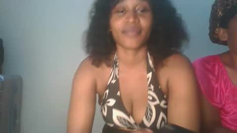 Snapshot of ebony_squiter chatting on 12/15/25, 07:29 Ebony squiter online show from 12/15/25, 07:29