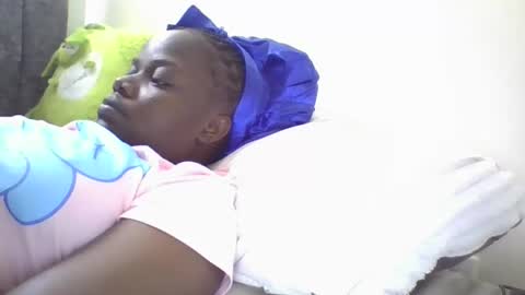 Snapshot of ebony_tasha chatting on 03/12/26, 09:26 tasha online show from 03/12/26, 09:26