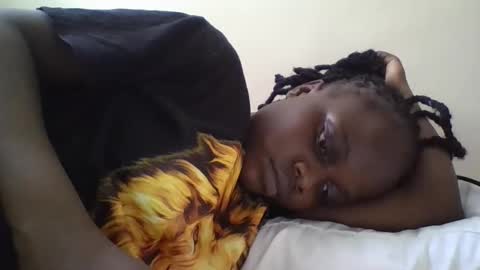 Snapshot of ebony_tasha chatting on 03/14/26, 12:10 tasha online show from 03/14/26, 12:10