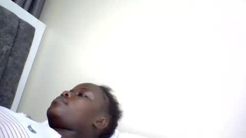 Snapshot of ebony_tasha chatting on 03/17/26, 11:30 tasha online show from 03/17/26, 11:30