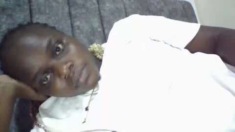 Snapshot of ebony_tasha chatting on 04/04/26, 04:59 tasha online show from 04/04/26, 04:59