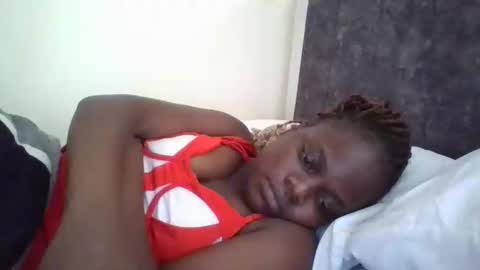 Snapshot of ebony_tasha chatting on 04/08/26, 07:08 tasha online show from 04/08/26, 07:08