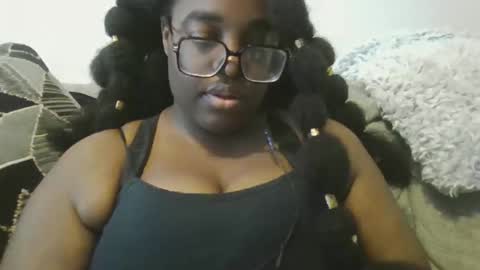 Snapshot of ebonybigtitqueen1 chatting on 10/16/25, 01:23 ebonybigtitqueen1 online show from 10/16/25, 01:23