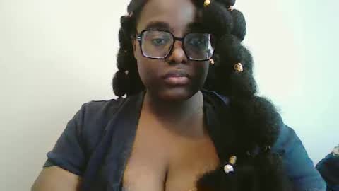 Snapshot of ebonybigtitqueen1 chatting on 10/26/25, 04:02 ebonybigtitqueen1 online show from 10/26/25, 04:02