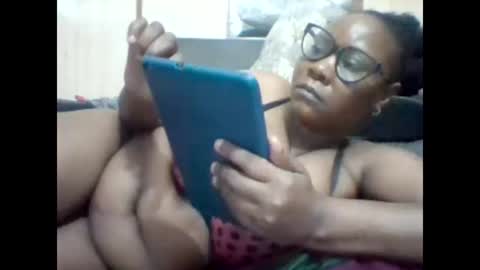 Snapshot of ebonybussy chatting on 01/07/25, 11:16 MAMITO online show from 01/07/25, 11:16