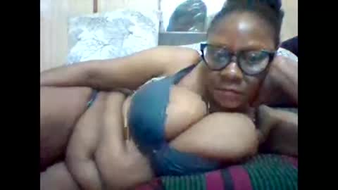 Snapshot of ebonybussy chatting on 02/16/25, 08:32 MAMITO online show from 02/16/25, 08:32