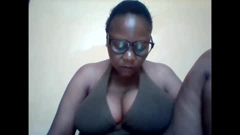 Snapshot of ebonybussy chatting on 09/26/25, 09:13 MAMITO online show from 09/26/25, 09:13