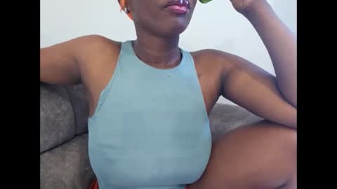 Ebony Melanie online show from 09/29/25, 10:20