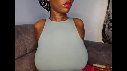 Ebony Melanie online show from 10/22/25, 09:47