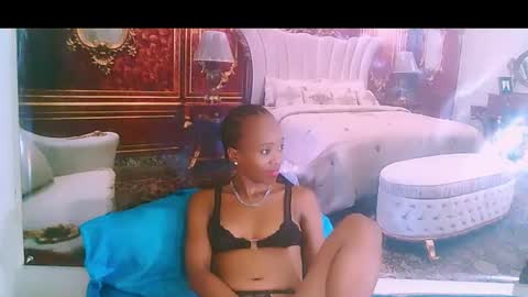 Snapshot of ebonycreamy69 chatting on 01/25/25, 12:38 Nova online show from 01/25/25, 12:38