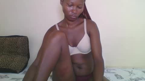 Snapshot of ebonycutegal1996 chatting on 11/18/25, 04:06 TRIZER online show from 11/18/25, 04:06