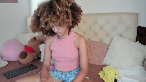 Queen Ebony online show from 12/20/25, 06:59