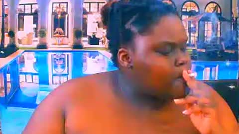 Snapshot of ebonyhotbuns4u2luv chatting on 07/16/26, 10:54 ebonyhotbuns4u2luv online show from 07/16/26, 10:54