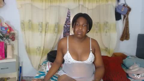 Snapshot of ebonyjdore chatting on 01/14/25, 09:09 rosmary online show from 01/14/25, 09:09