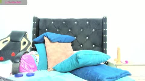 Snapshot of ebonylatinx chatting on 12/15/25, 09:41 Angela online show from 12/15/25, 09:41