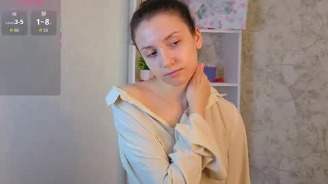 Snapshot of ebonyleibenstein chatting on 04/08/26, 03:17 Milly online show from 04/08/26, 03:17