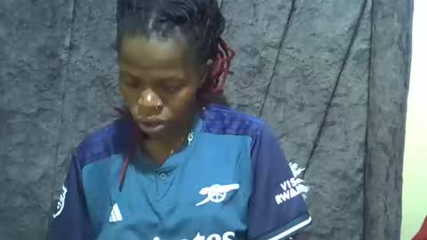 Liz online show from 09/25/25, 09:07