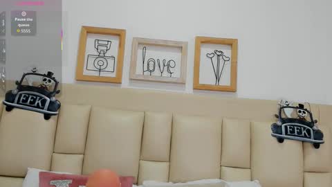 Snapshot of ebonyludovica chatting on 10/31/25, 04:35 Ludovica online show from 10/31/25, 04:35