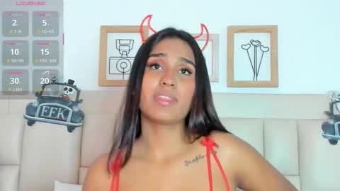 Snapshot of ebonyludovica chatting on 11/01/25, 02:35 Ludovica online show from 11/01/25, 02:35