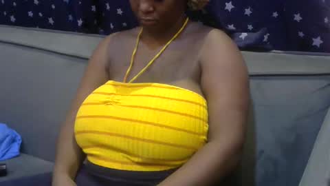 Snapshot of ebonymayahh chatting on 04/17/26, 07:44 ebonymayahh online show from 04/17/26, 07:44