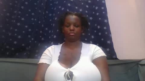 Snapshot of ebonymayahh chatting on 05/06/26, 07:35 ebonymayahh online show from 05/06/26, 07:35